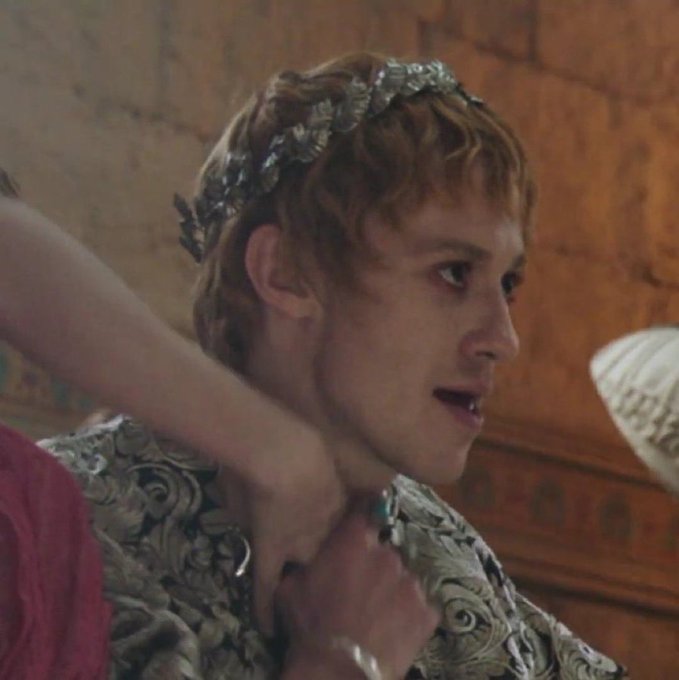 hourly joseph quinn (@hourlyjoequinn) on Twitter photo 