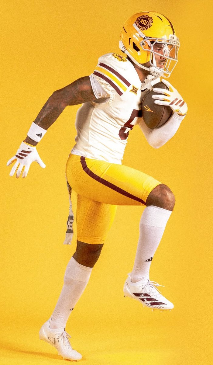 This throwback look from Arizona State this weekend is fantastic 😍

<a href="/ASUFootball/">Sun Devil Football</a>