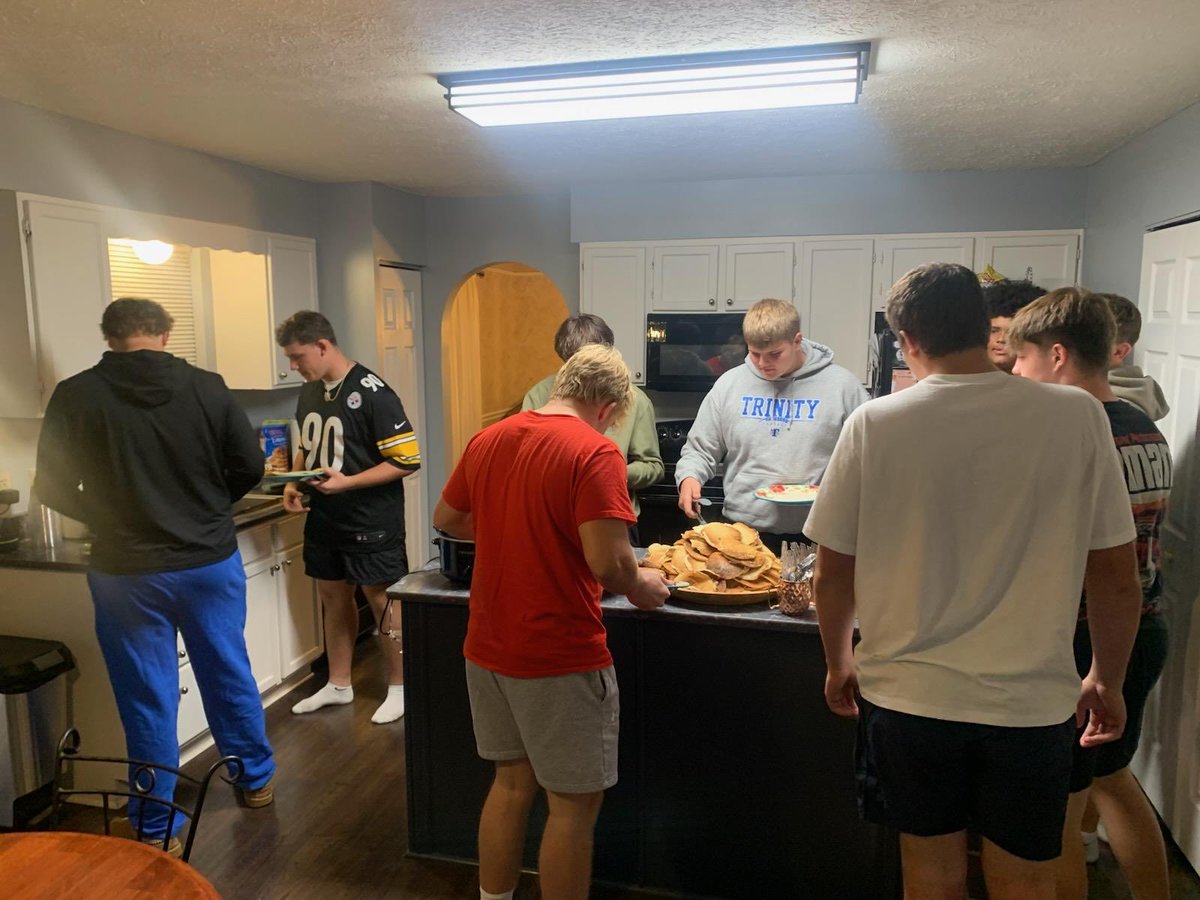 Coach Knause tweet media