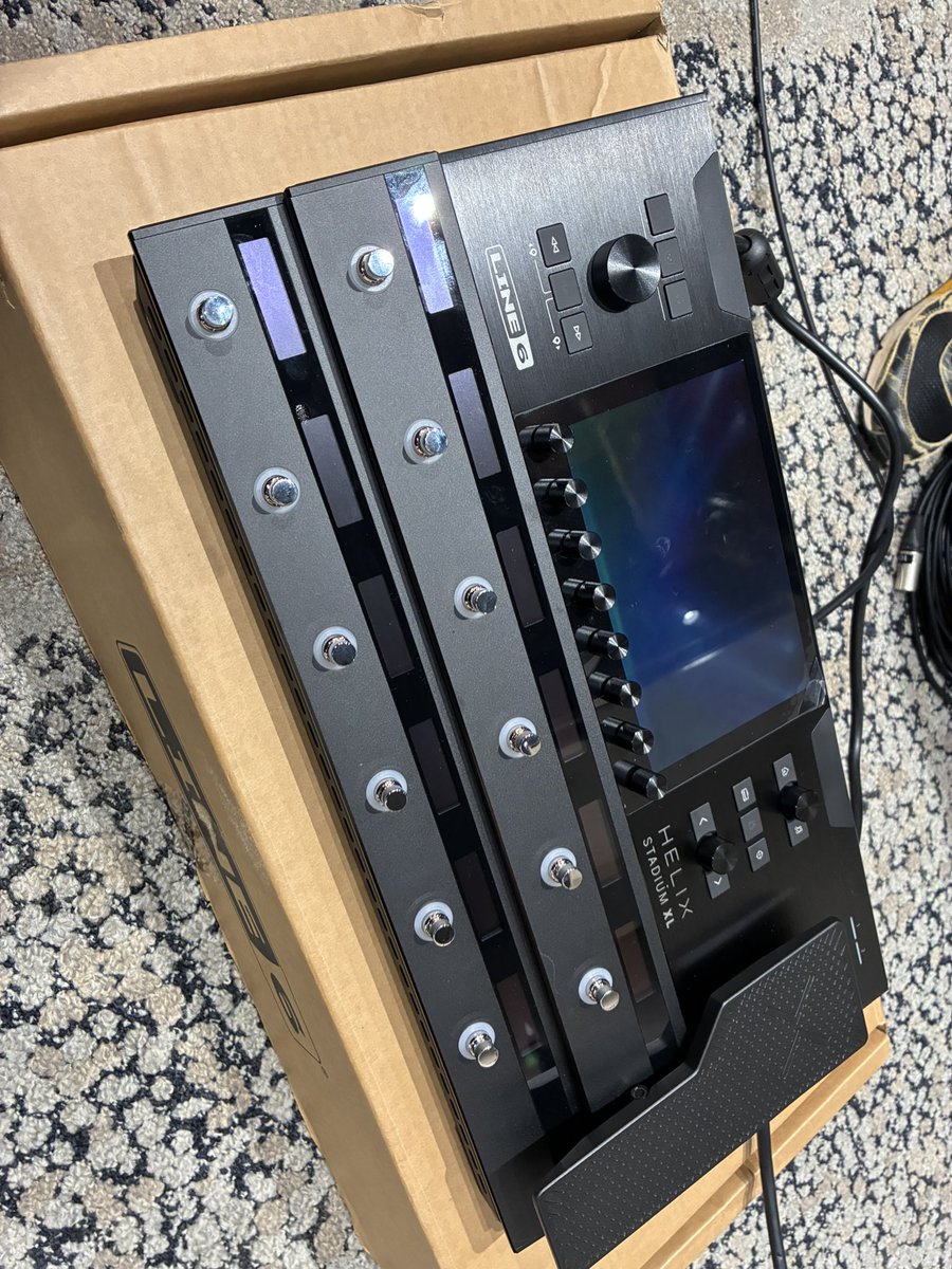 先日試奏したHelix Stadium。
期待値を遥かに超えていて感動しました。