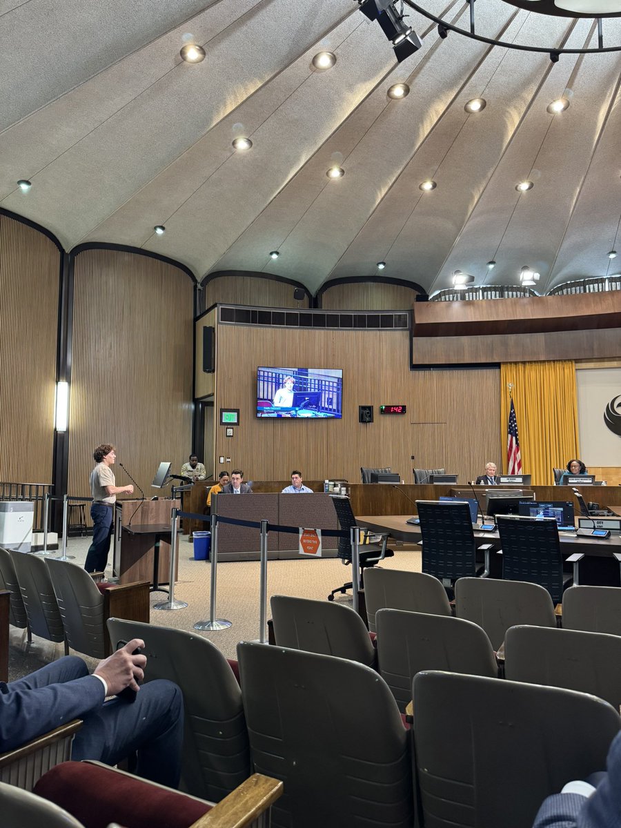 PhxNewLibs's tweet photo. Thank you @sterlingsourk Sterling Sourk for appearing before the Phoenix city council on our ongoing attempt to get a protected bike lane bike lane installed on 3rd street between Jefferson and Lincoln. We’re encouraging Phoenicians to call their council members about this! https://t.co/2XLWYHEZLg