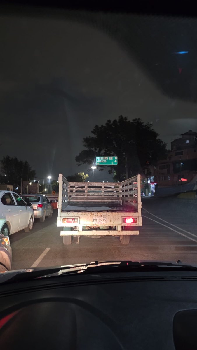 iorchino's tweet photo. @Lanylaog @Samantituuuu @trafico889 Varias entradas están bloqueadas por la gran @SSC_CDMX https://t.co/2eObmOx4cI