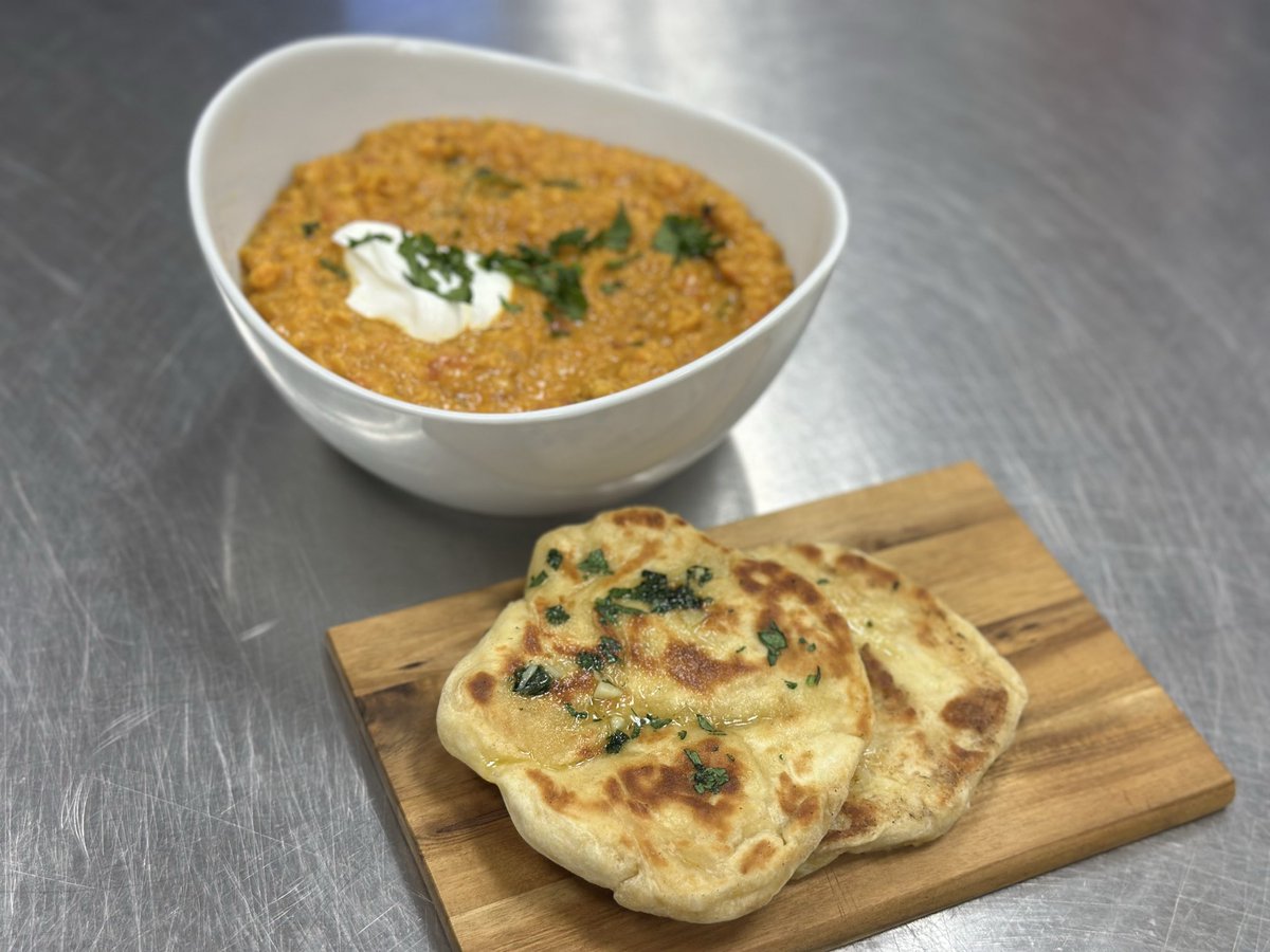 apexculinary's tweet image. CA 1 - Dal with naan 🫚🧄🧅🍅🫓