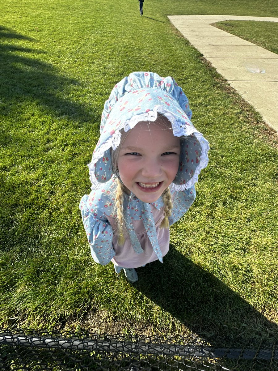 Mrs. Blau tweet media