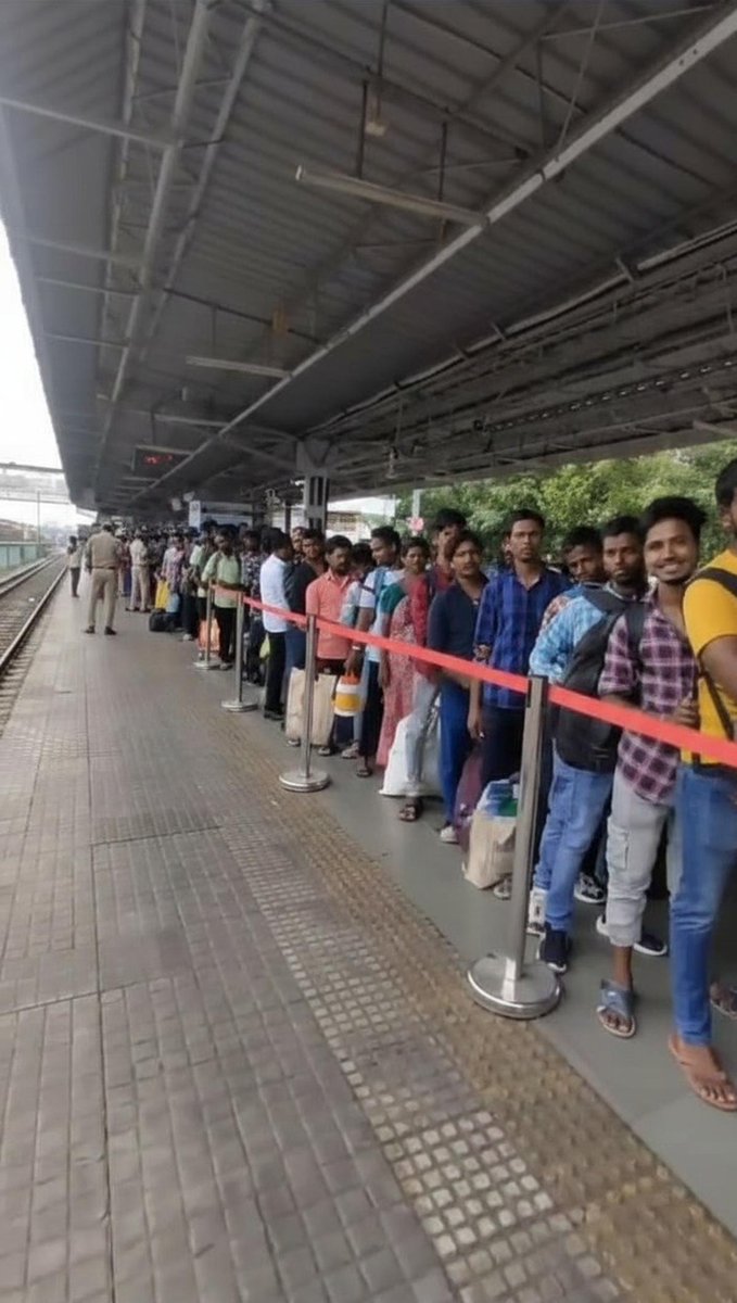 Tiruchirappalli rail users tweet media