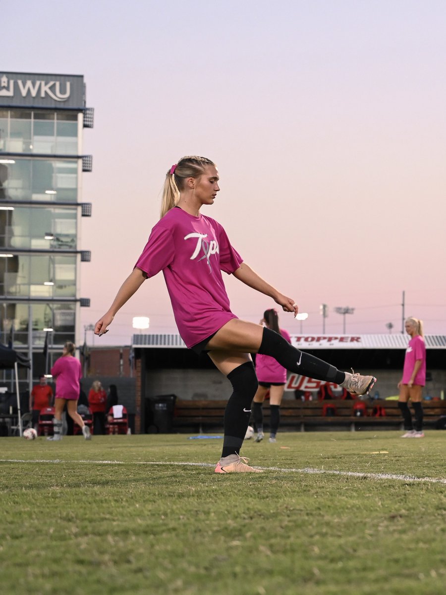 Pink breast cancer awareness Tops script warmup kits tonight for Hilltopper Soccer ⚽️💓

#GoTops | <a href="/WKU_Soccer/">WKU Soccer</a>