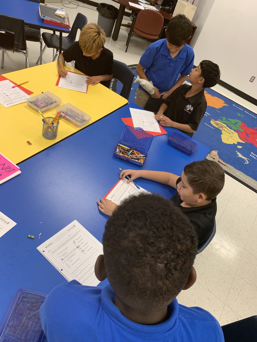 5th grade small group session…sharing what value is most important to them. What was the common denominator? Family! Our scholars value time spent with family ❤️<a href="/JohnDrugan_PK8/">John Drugan PK-8</a> <a href="/RLeyva_JDS/">Reynaldo Leyva</a> <a href="/MDominguez_SISD/">Monica Dominguez, M.Ed.</a>