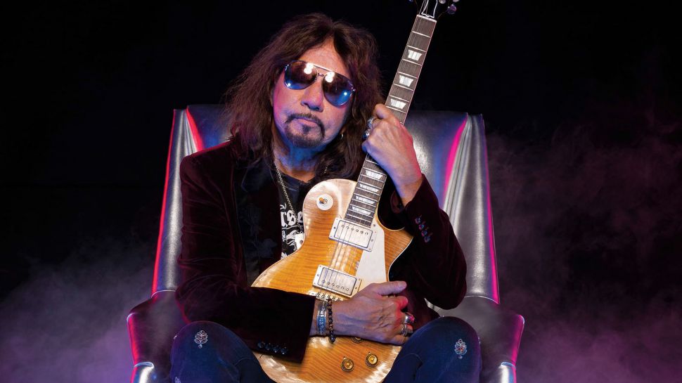 The REAL⚡MrRocknRoll⚡🇨🇦 (Rock Star) tweet media