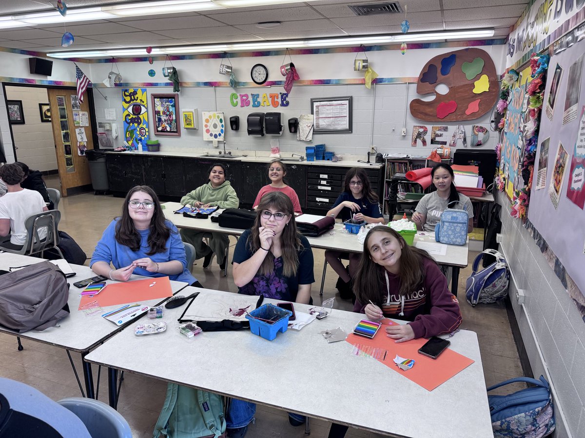 EJH Art Club! 
<a href="/D61EJH/">Eisenhower JHS</a>, <a href="/DarienSD61/">Darien District 61- Dr. Robert Langman</a>