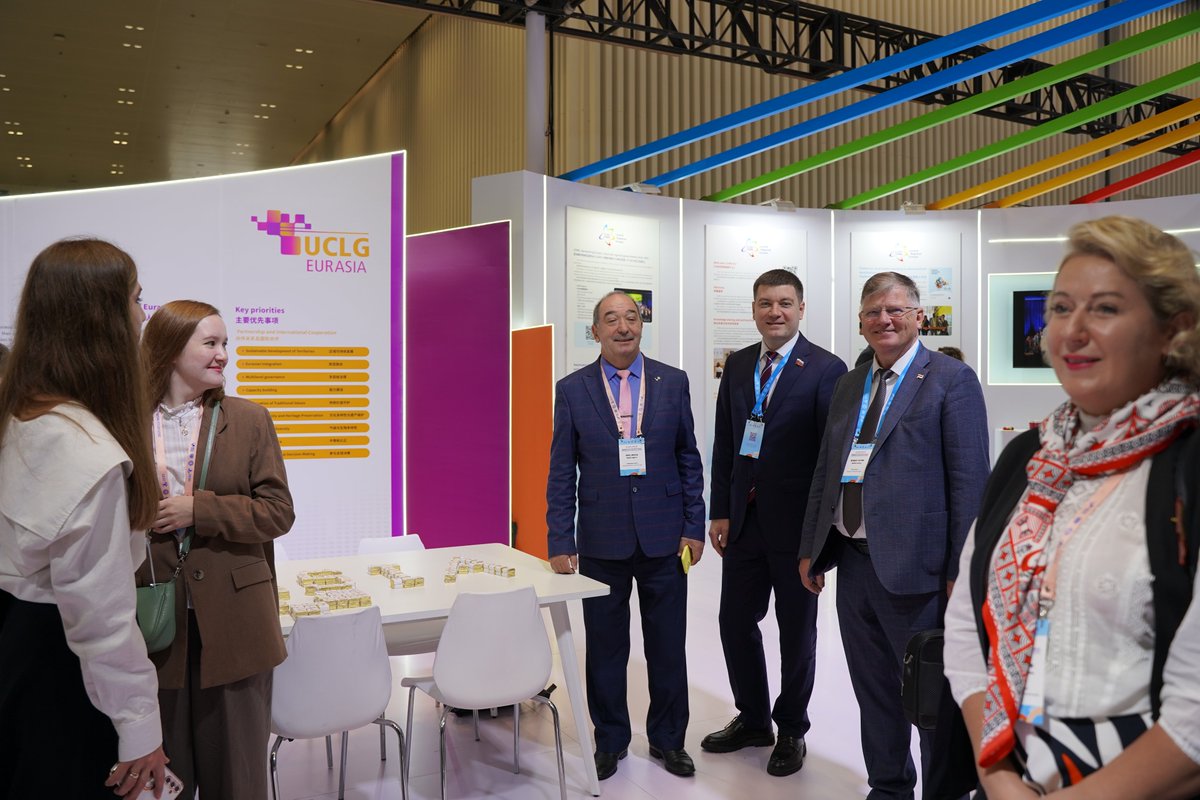 uclg_org's tweet image. 📍Opening Ceremony of Exhibition of Innovations in Urban #SustDev

👏Celebrating the UCLG World Council &amp;amp; 10th Anniversary of UNIDO&apos;s @BridgeforCities, the municipality of Xi’an showcases UCLG &amp;amp; its regional sections’ achievements &amp;amp; impact in urban governance

#Listen2Cities