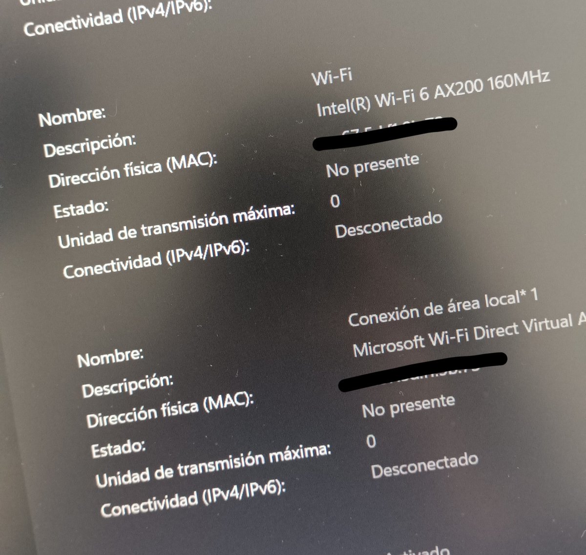 en otras noticias, la poderosa dejó de recibir la señal de wifi, when revisé los dispositivos de red como me dijo gugul, los drivers de wifi directamente no existían, qué procede? entonces el pedo de mi internet no era del internet sino de la poderosa?