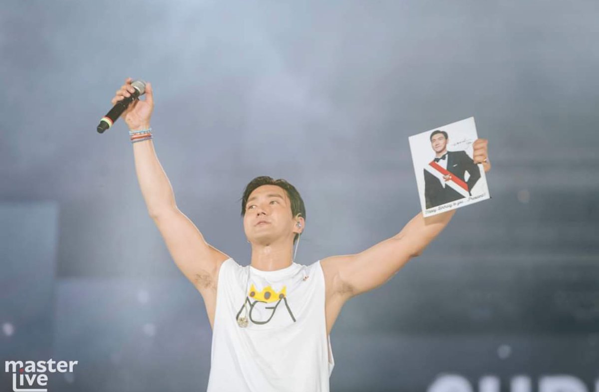 swas1019's tweet photo. Have a great show‼︎
SUPER SHOW10 in Peru 🇵🇪🕺💙 @siwonchoi 

Throwback 
#SS7inPeru 2018.
#SS9inPeru 2023

#superjunior 
#최시원 #崔始源 #siwon #シウォン #siwonchoi #choisiwon https://t.co/jzN2dNjHk8