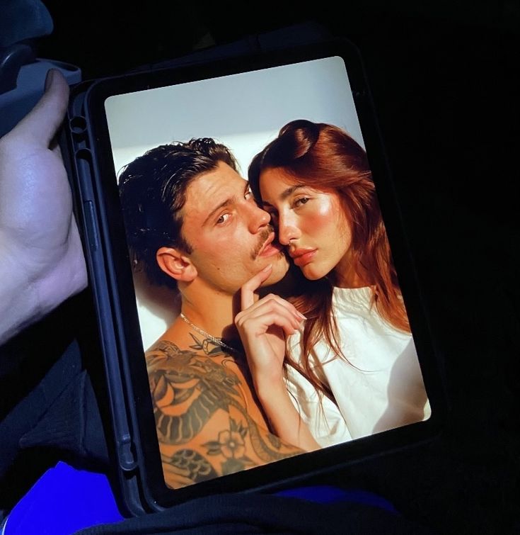 Y la historia empezó con una salida a comer hamburguesas a la media noche. 🫀