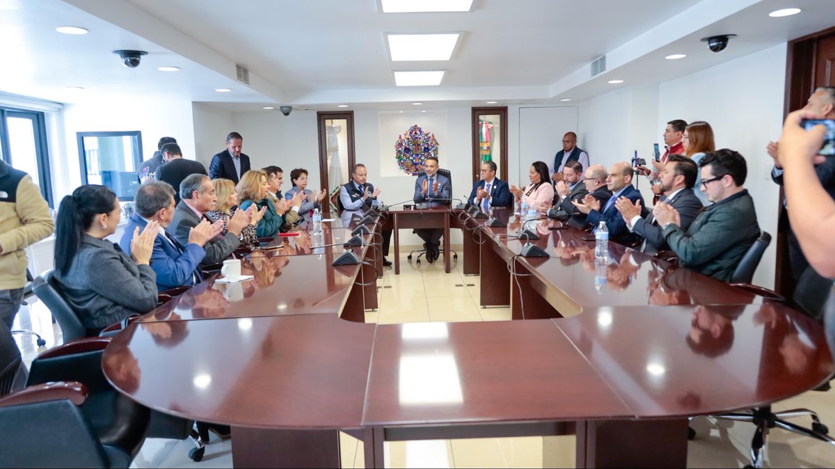 Fernando Flores Fernández tweet media