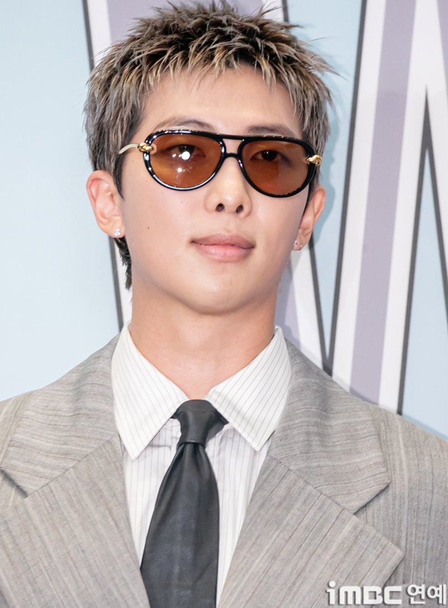 If this post resonates with you, drop a purple heart and write, "We love you Namjoon."