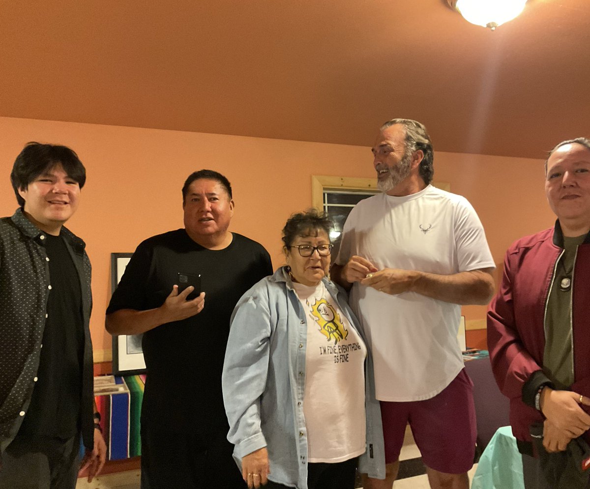 #RedskinsThrowbackThursday Number #99 Super Bowl XXVI Champions over the Buffalo Bills. It was an honor to meet you! #HTTR #Redskins What we have in common is Our Hero, the Great #JimThorpe is who we looked up to &amp; our Native American Heritage.  Score- 37-24 over the Bills.