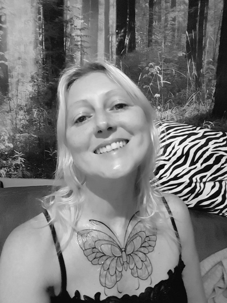 Smile and show love stay lifted
