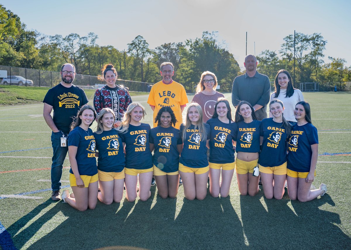 mtlebofootball's tweet photo. Kicking off Senior Recognition Week with a huge thank you to the teachers who guided and supported these cheerleaders and football players through the last four years.  @MtLebanonSports @MTLCheerleading https://t.co/mBDNZgtAT3