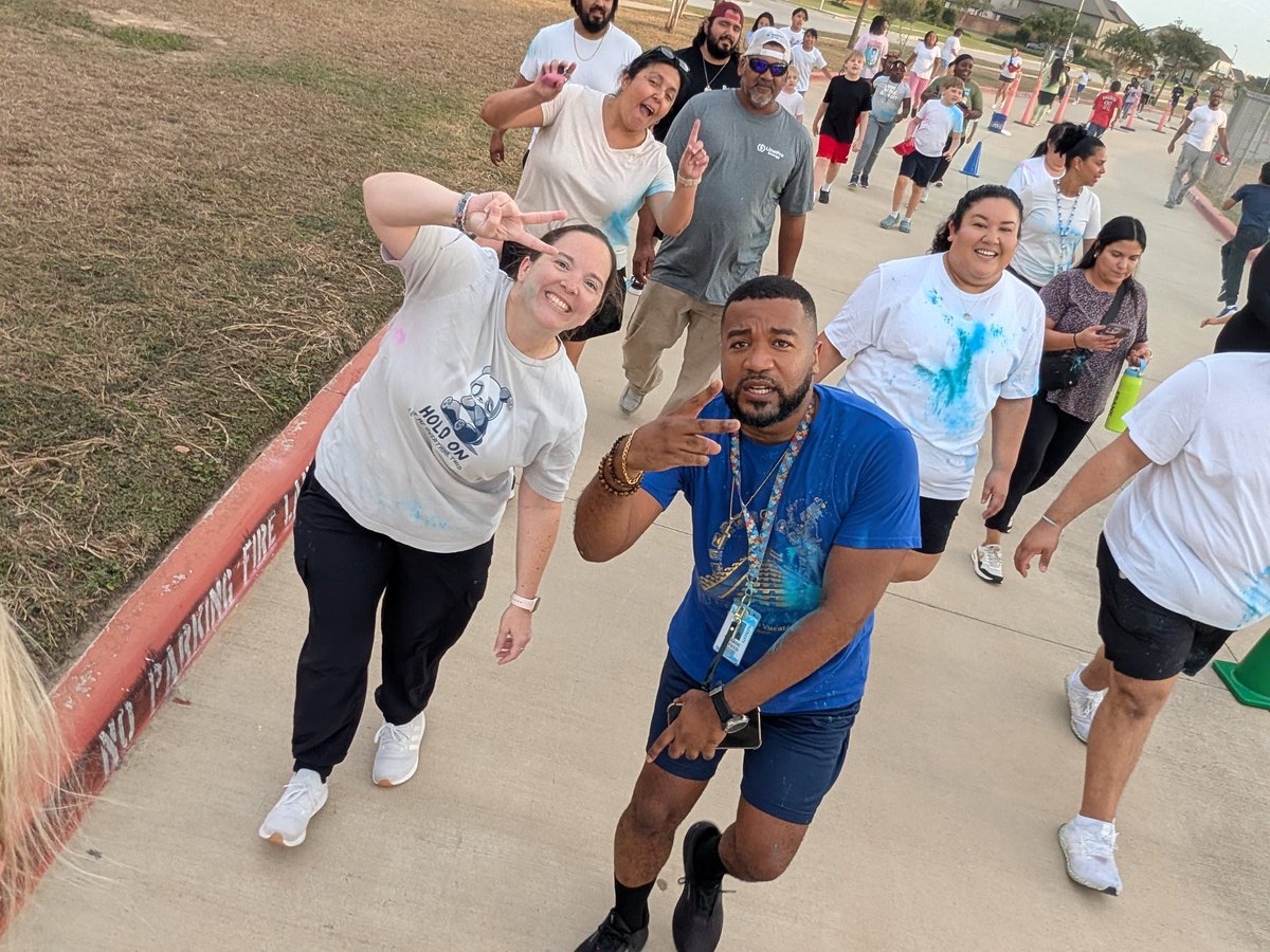 Color Run was so much fun with my OLE family🩷💚🧡💙💛 <a href="/OLE_Leopards/">Leonard Elementary</a> <a href="/PreKMotruk/">Dani Motruk</a>  <a href="/KiraBethDelgado/">KiraBeth Delgado</a>