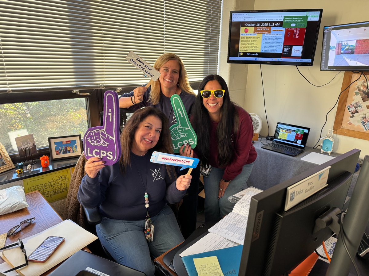 HorizonElem's tweet image. We have the best staff at Horizon! As busy as they are, they always make time to show some school spirit! #OneLCPS @LCPSOfficial