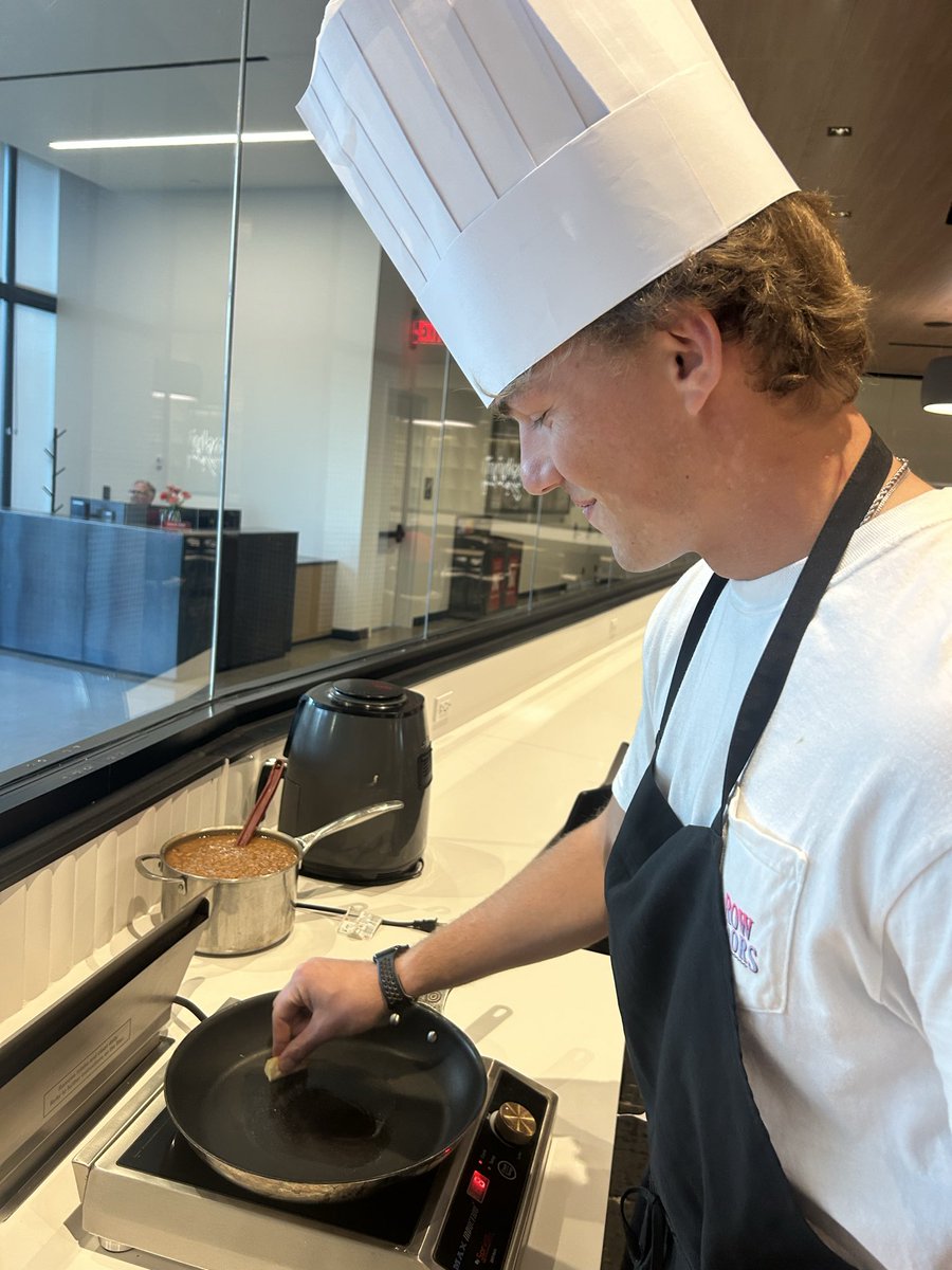 Riley Loy tweet media