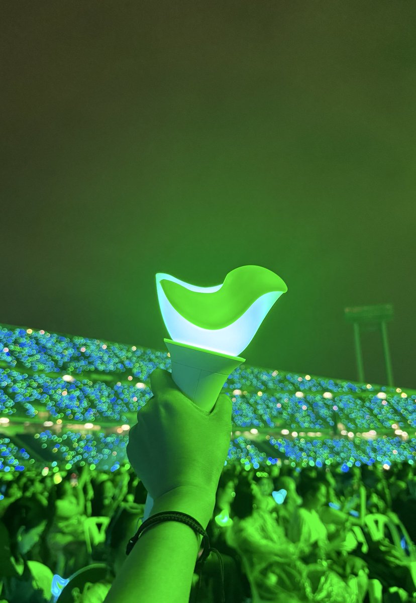 catherpillary's tweet photo. Come and get it!

#GOT7
#2025MAMAVOTE https://t.co/XU6JfYsOfJ