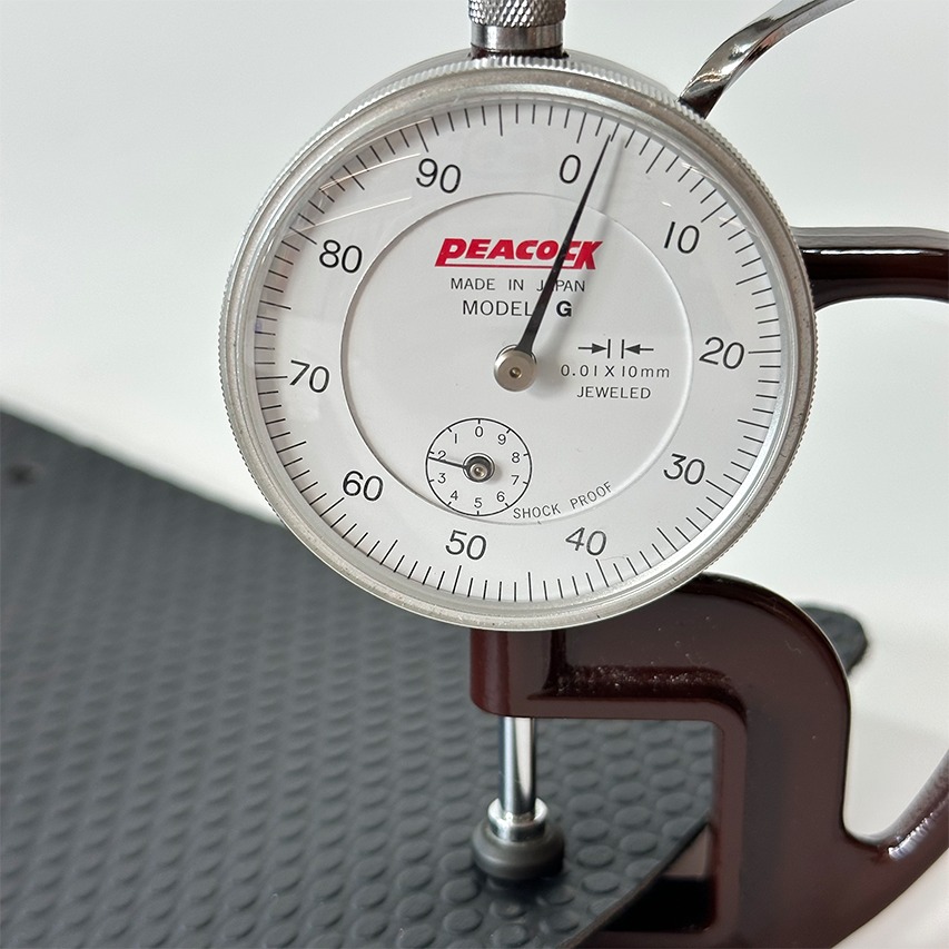 GraceQuanshun's tweet image. PVC Leather for Car Floor Mat 
Small dot pattern
Non-woven backing
If you have any needs, please contact us.
E-mail:becky@qiansin.com
TEL:+86 15818267721
Website:qiansin.com
#syntheticleather #leatherfactory #leathercompany #pvcleather#puleather  #fashion#leather