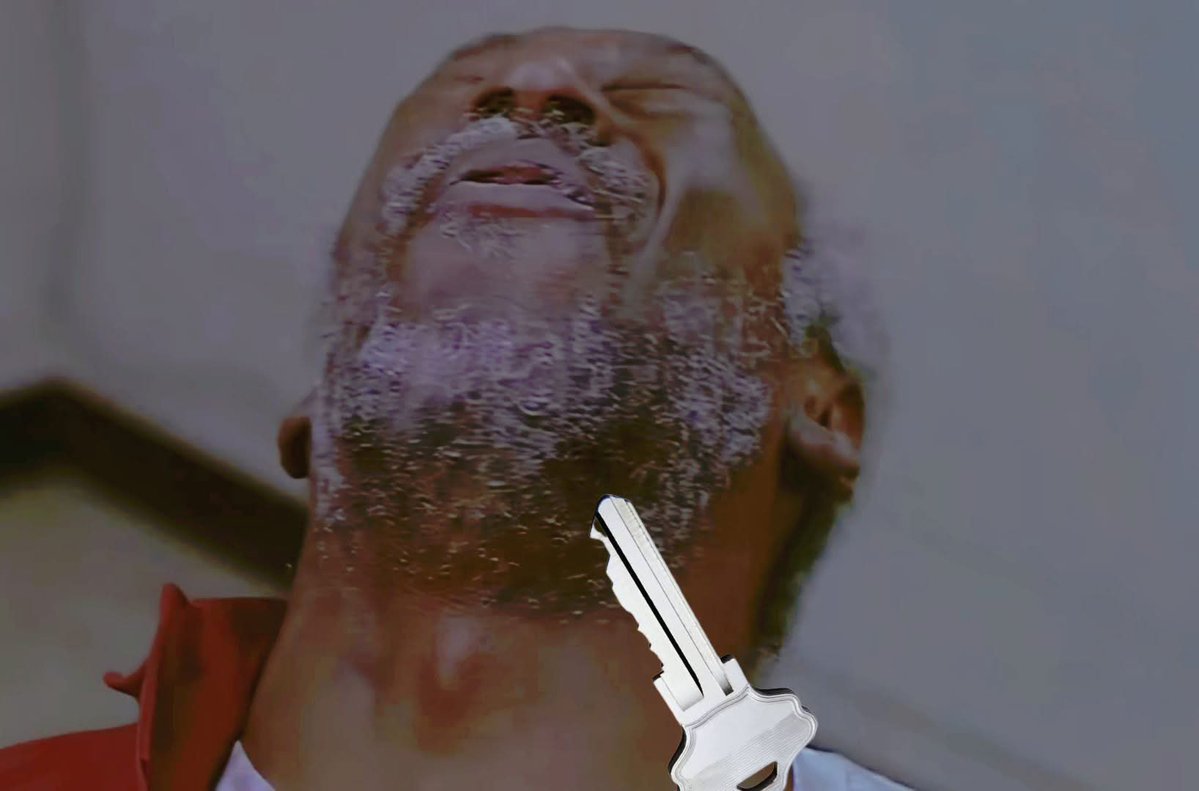 *Todos preguntando por mi en la peda*

Yo en el baño: