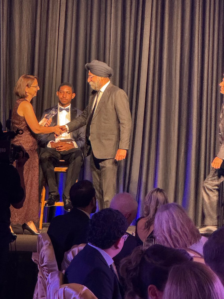 HydrocarbonProc's tweet image. Saudi Aramco and Reliance Industries Limited win Best Digital Transformation (Downstream) for Operations Copilot and the EEPM Platform.
E2Awards.com
#E2Awards25 #DigitalInnovation
