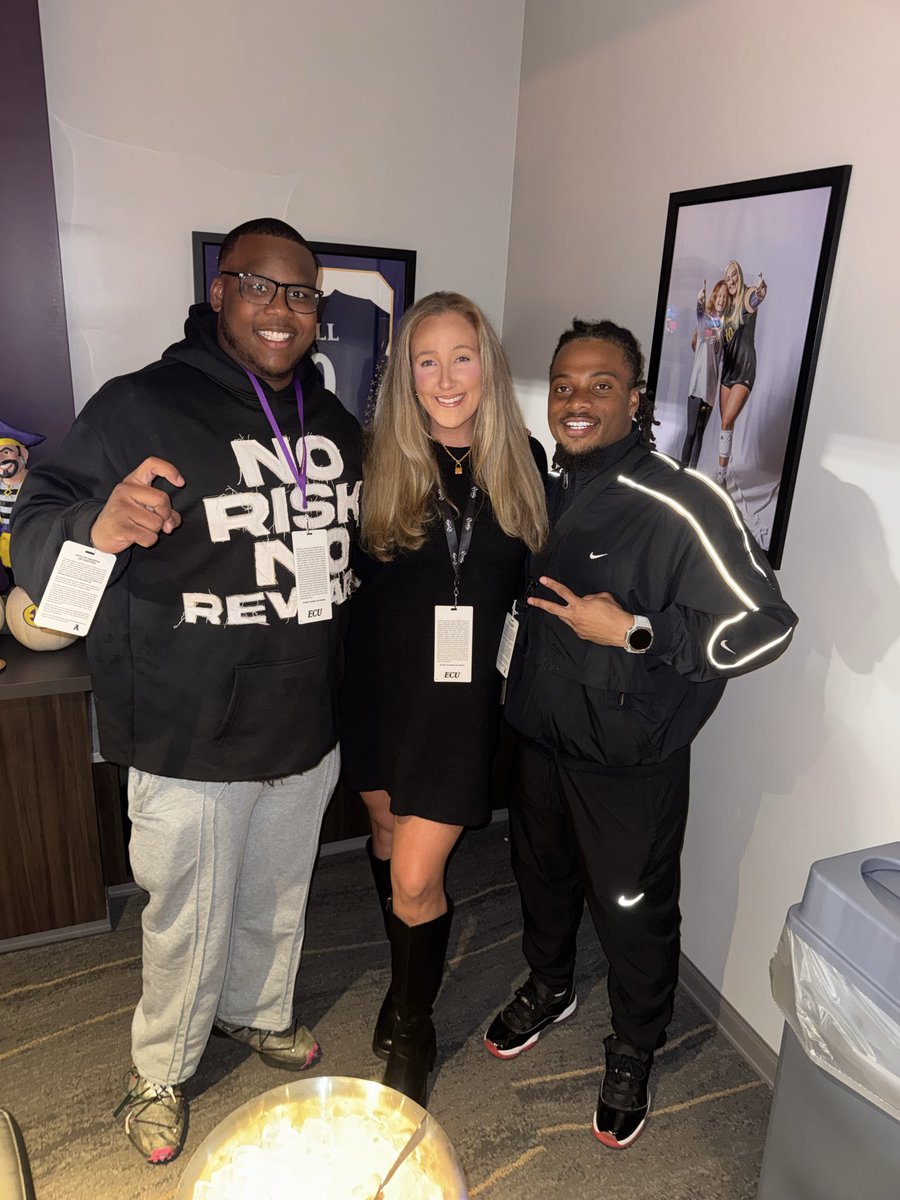 Jennings Hall tweet media