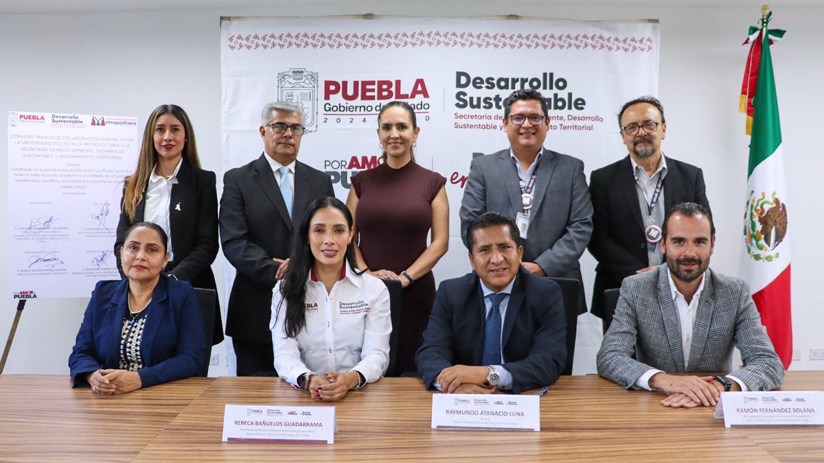 En #LaMetro creemos que el futuro se construye con alianzas sostenibles. 🌎

Nuestro rector, <a href="/RayAtanacioLuna/">Raymundo Atanacio</a>, firmó un convenio de colaboración con la <a href="/AmbienteGobPue/">Secretaría de Medio Ambiente</a>, liderada por Rebeca Bañuelos Guadarrama, reafirmando el compromiso institucional con el cuidado del planeta y