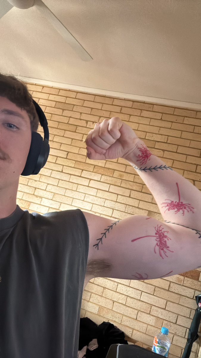 Void Filler 🇦🇺 tweet media