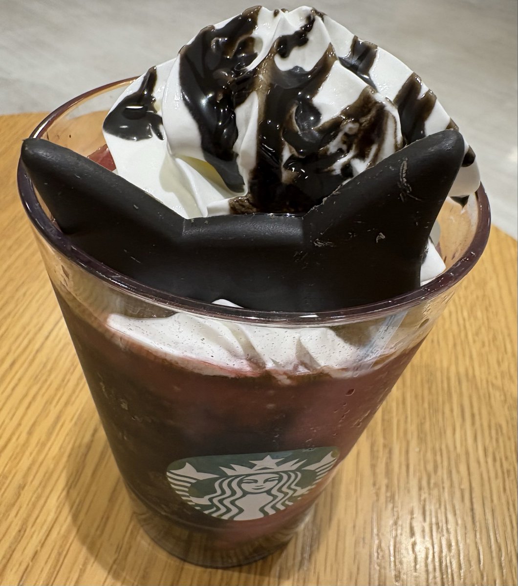 I took a cataract operation yesterday and I’m about to leave the hospital after having this. 😊🎃🐈‍⬛🥤