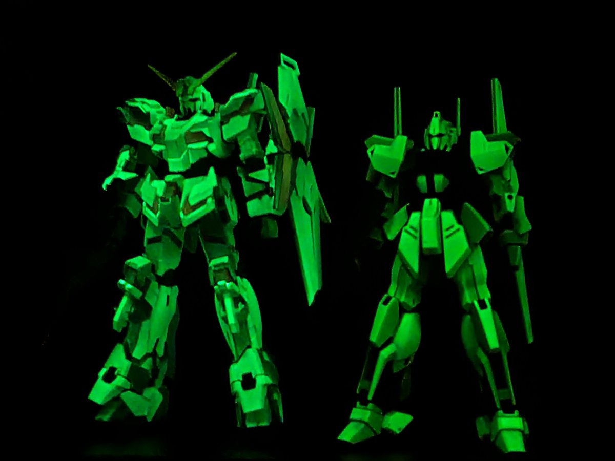 2025年 第63回 全日本模型ホビーショーで、バンダイブース、蓄光樹脂だと！？
ついに私の「就寝時枕元癒しアイテム」の価値が世間に認められましたよっ！！
いや、私のユニコーン、フレームじゃなくて外装が光っとるがな(泣)。