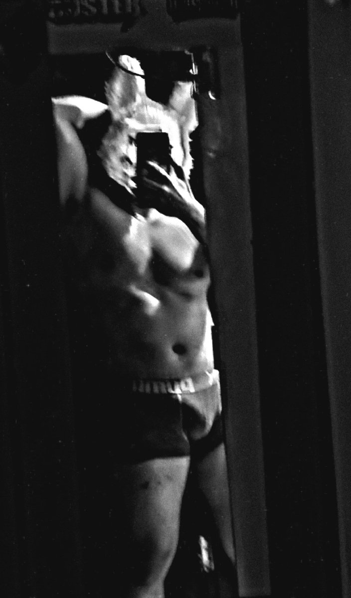 pahlawan bertopeng tweet media