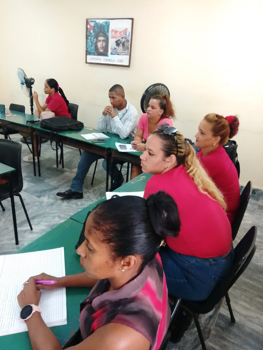 PresidenciaAMPP's tweet image. 🇨🇺 Se comparte en la Escuela del @PartidoPCC con nuevas reservas de cuadros que conocen desde el #PoderPopular su perfeccionamiento y las relaciones de los componentes del Sistema político. #IslaSeLaJuventud #Cuba