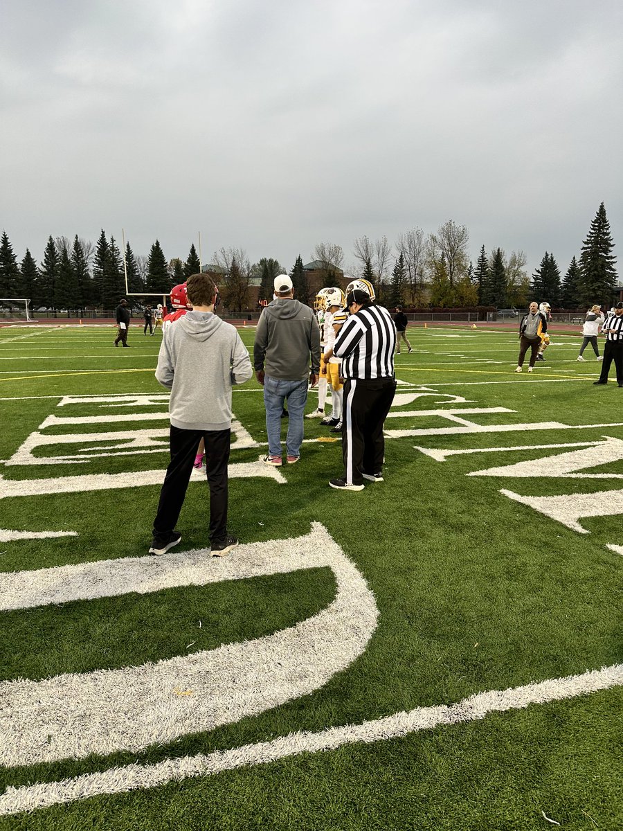 Tonight I got to flip the coin for the coin toss of the Red River High School vs Fargo South high school football game! It was a #FN5GL $5k celebration at Red River in Grand Forks! <a href="/TMobile/">T-Mobile</a>