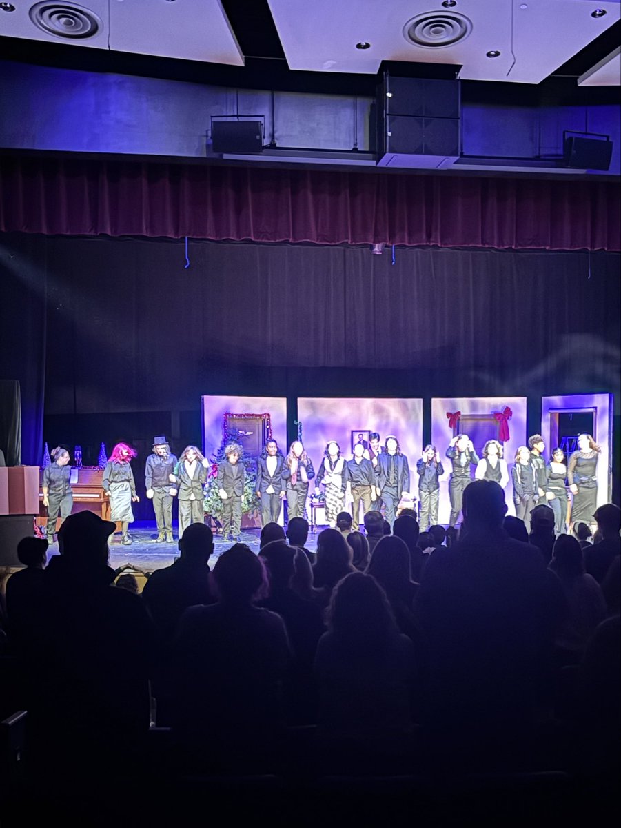 Brilliant opening night for <a href="/LakesTheatre/">LCHS Eagle Theatre</a> ! Catch The 39 Steps tomorrow night at 7:00 or Saturday at 2:00 and 7:00- you don’t want to miss this! 💙🦅