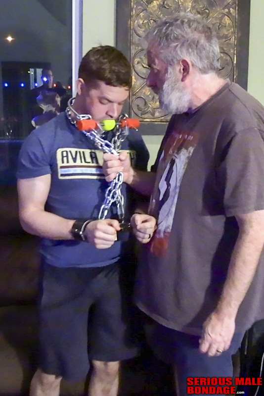 SeriousMaleBondage tweet media