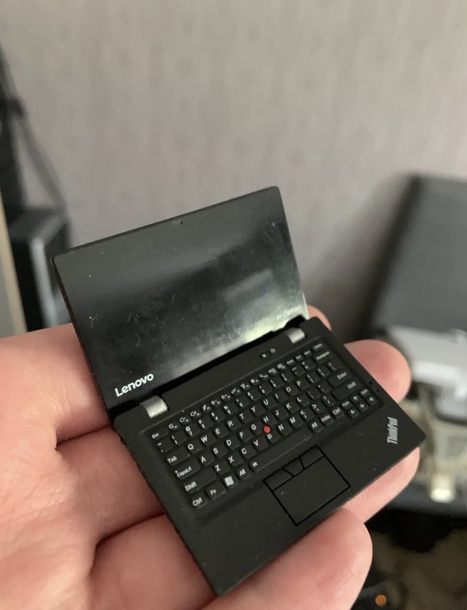 Adityapandeydev's tweet image. thinking what should i install on this beast