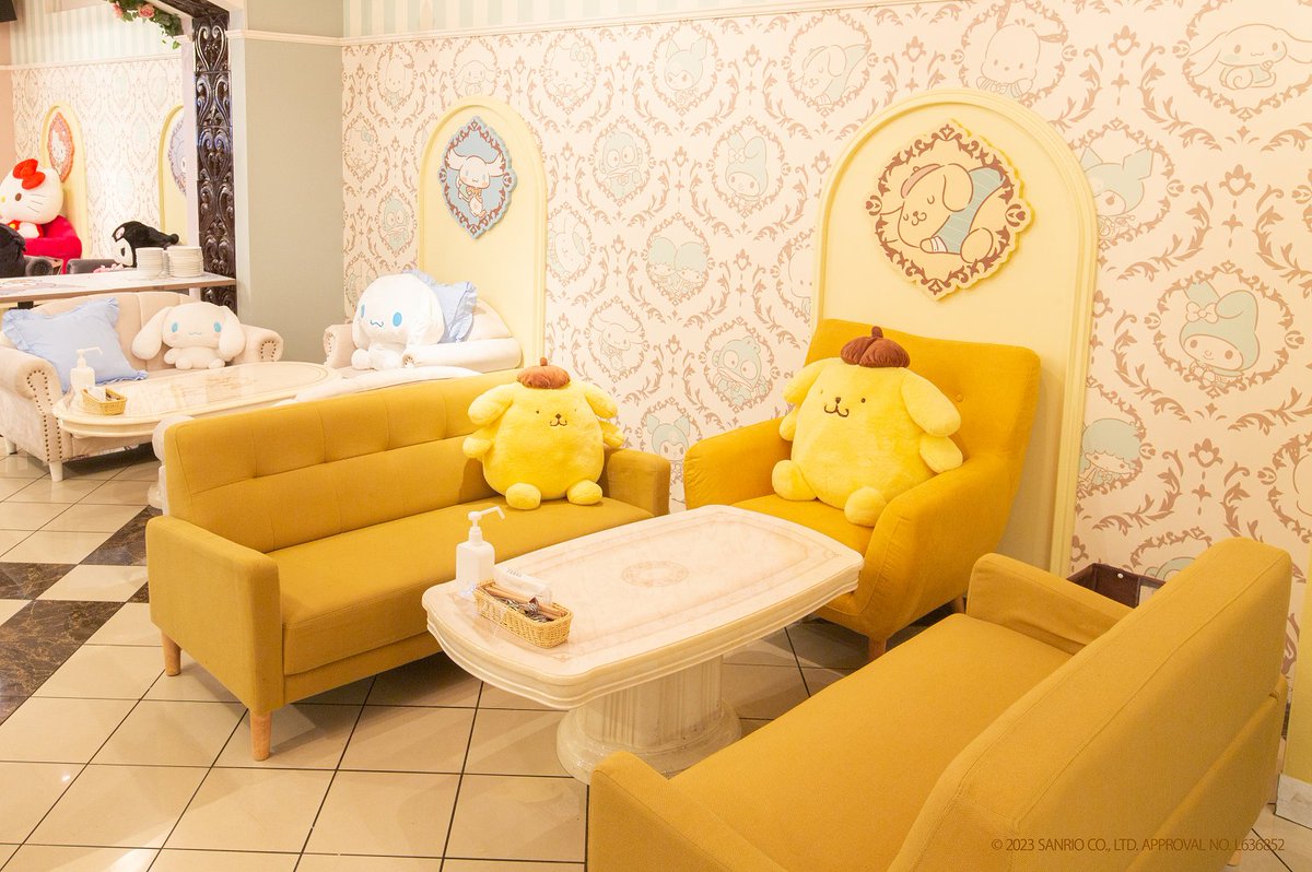 今週末の特別ソファ席の空き情報をお知らせいたします♪ 📅10月18日(土