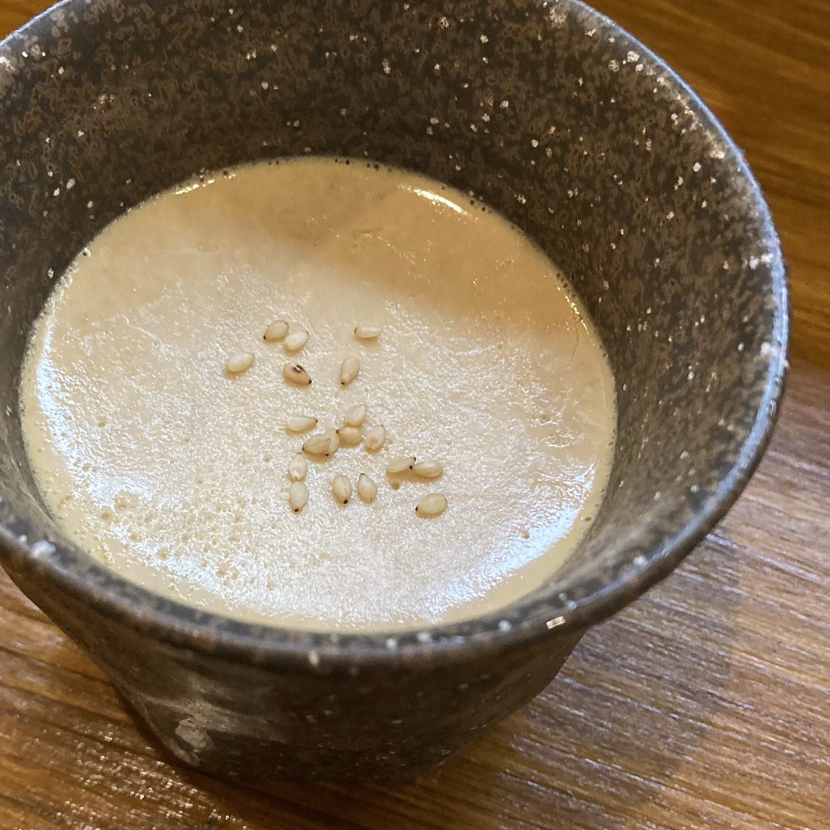 本日は11:30からランチ営業です！

【牛すじラグーパスタ】はあと10食！
無くなり次第【そぼろネーゼ】へと変更になります。

【ポルケッタ丼】限定４食なので狙ってる方はお早めにっ

ランチセットの【味噌プリン】は8個ご用意してます〜