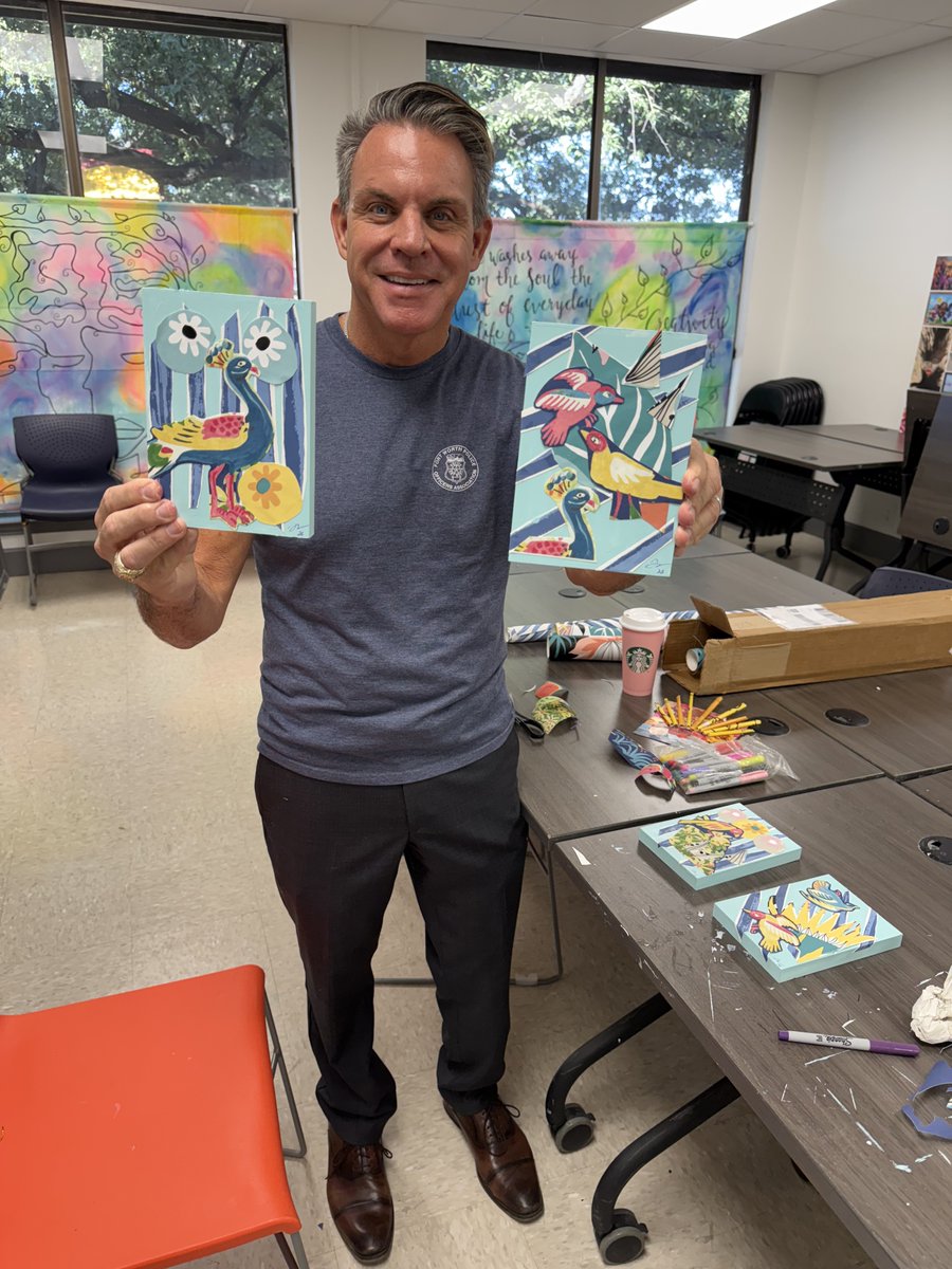 michaeldcrain's tweet image. Thrilled to debut “Public Paper, Private Spaces” at @theartstationfw’s #PublicFiguresPrivateArtists! Made with wallpaper from our newly remodeled home, bringing birds, flowers &amp;amp; leaves to life—just like our family’s stories in each room.

Support @theartstationfw—an incredible…