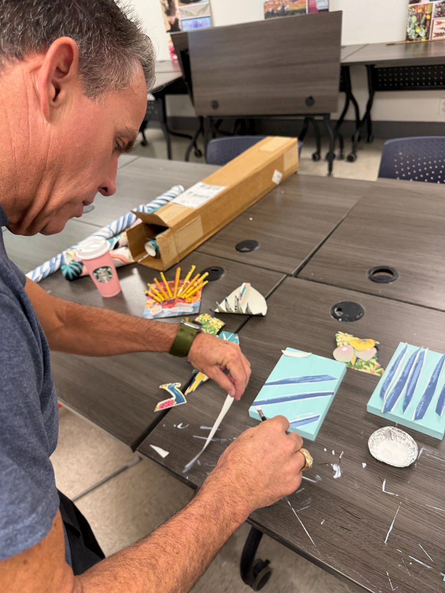 michaeldcrain's tweet image. Thrilled to debut “Public Paper, Private Spaces” at @theartstationfw’s #PublicFiguresPrivateArtists! Made with wallpaper from our newly remodeled home, bringing birds, flowers &amp;amp; leaves to life—just like our family’s stories in each room.

Support @theartstationfw—an incredible…