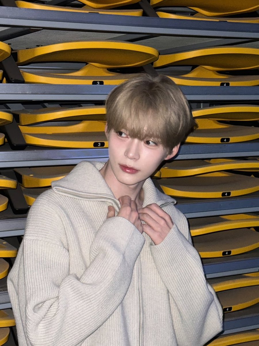 이 사진 찍었을때도 옆에있었나보다 
뭔가 익숙하다했는데📸