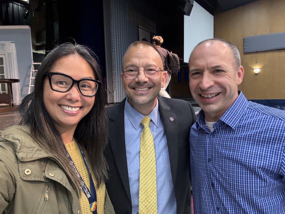 Julie Adkins tweet media