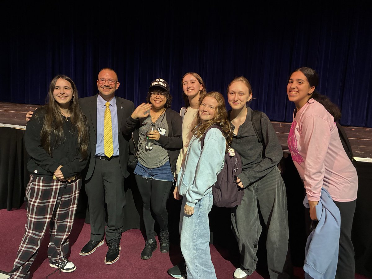 Julie Adkins tweet media