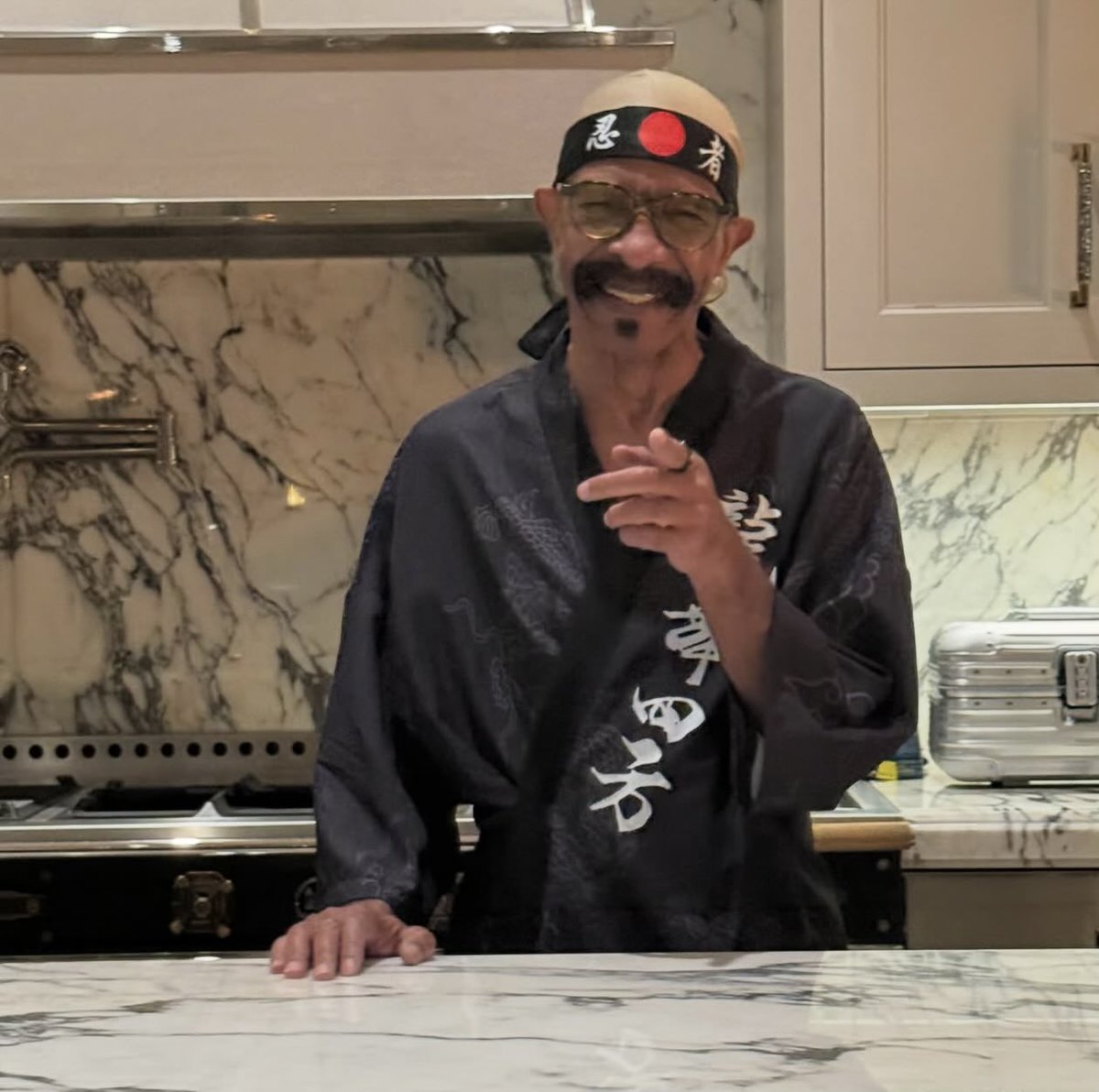 plottttwisttttt's tweet image. BLE$$$ED