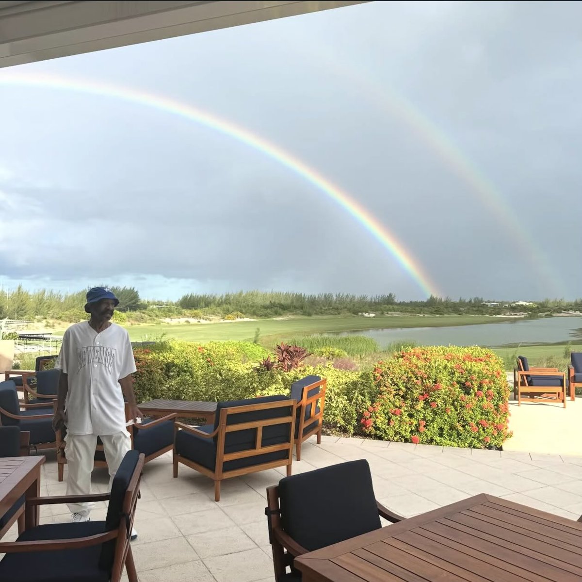 plottttwisttttt's tweet image. BLE$$$ED