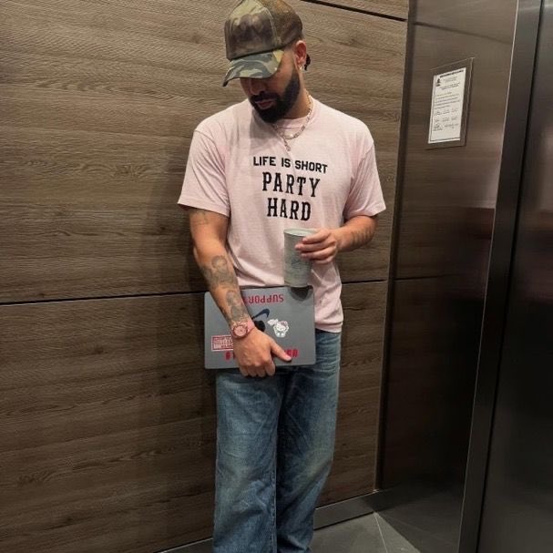 plottttwisttttt's tweet image. BLE$$$ED